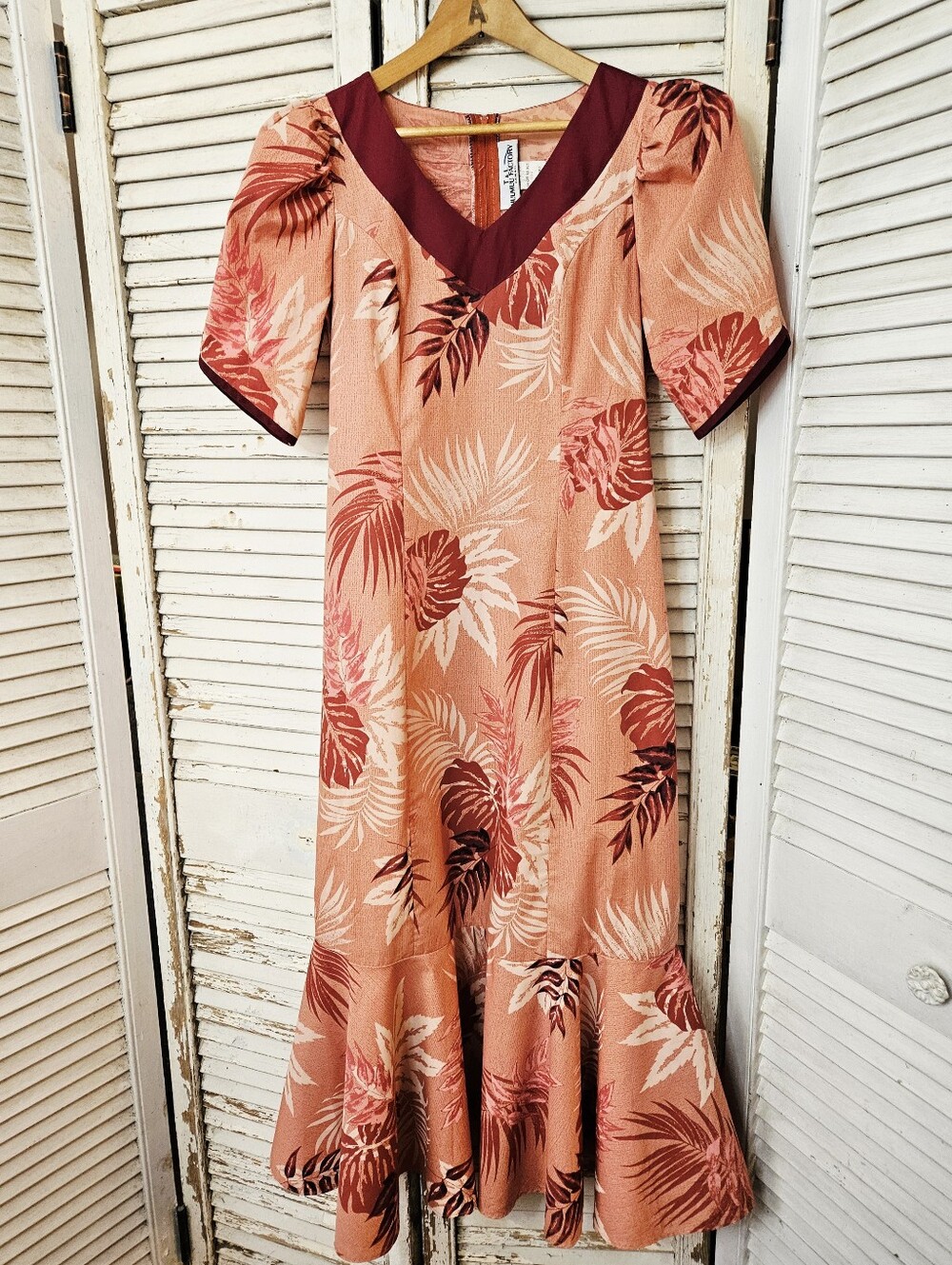 Vintage 80s Hawaiian Tailored Midi/maxi With Puff Sleeves And Ruffle Hem Small